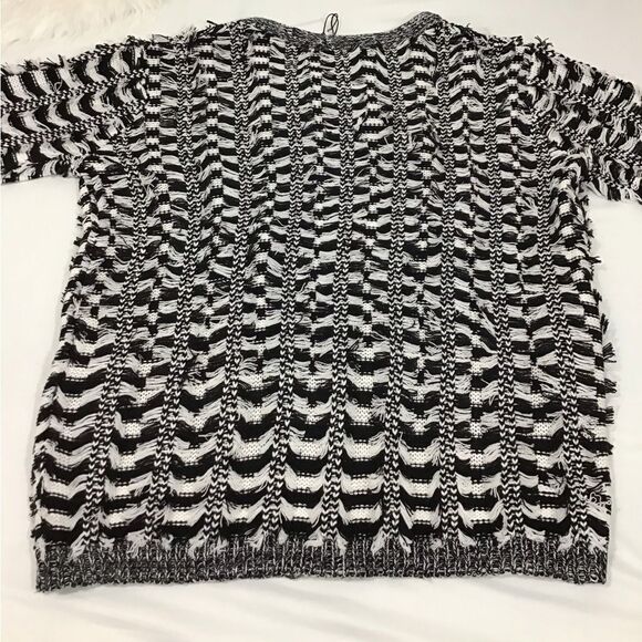 Endless Rose Black and White Fringe Open Cardigan Sweater New Size Medium/Large - Picture 7 of 13